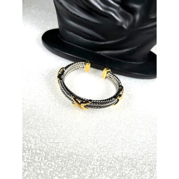 Silver Gold Tone Twisted Metal Bracelet Cuff Deadstock New in pack - Picture 6 of 16